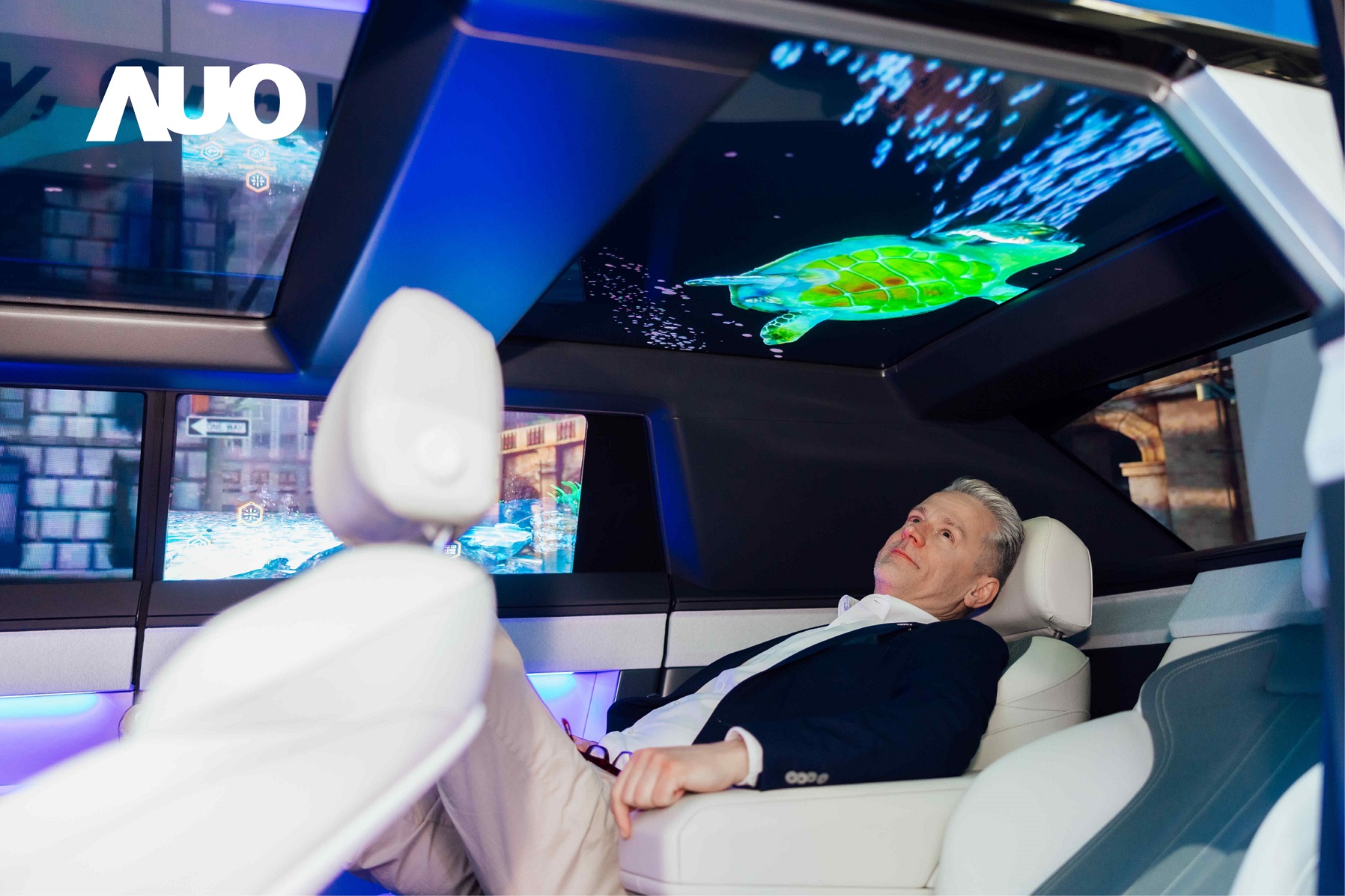 leyu体育官网Smart Cockpit 2025集Micro LED透明、大型化、可挠优势之大成，携手BHTC打造未来视界的车用Display HMI解决方案