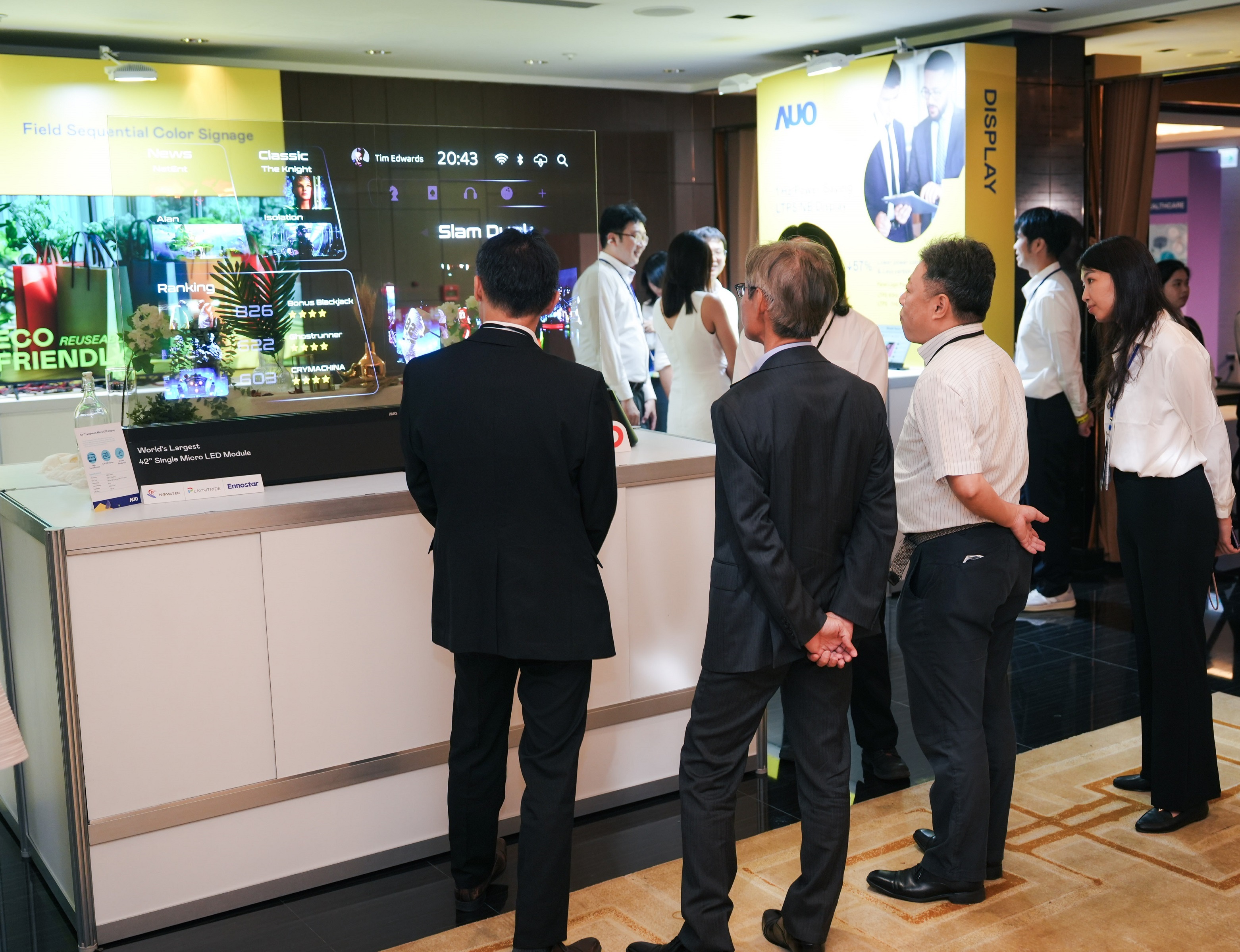 现场亦规划多项技术产品展示，涵盖材料、设计到系统整合，让与会伙伴见证leyu体育官网技术深度与前瞻视野带来的共创可能性